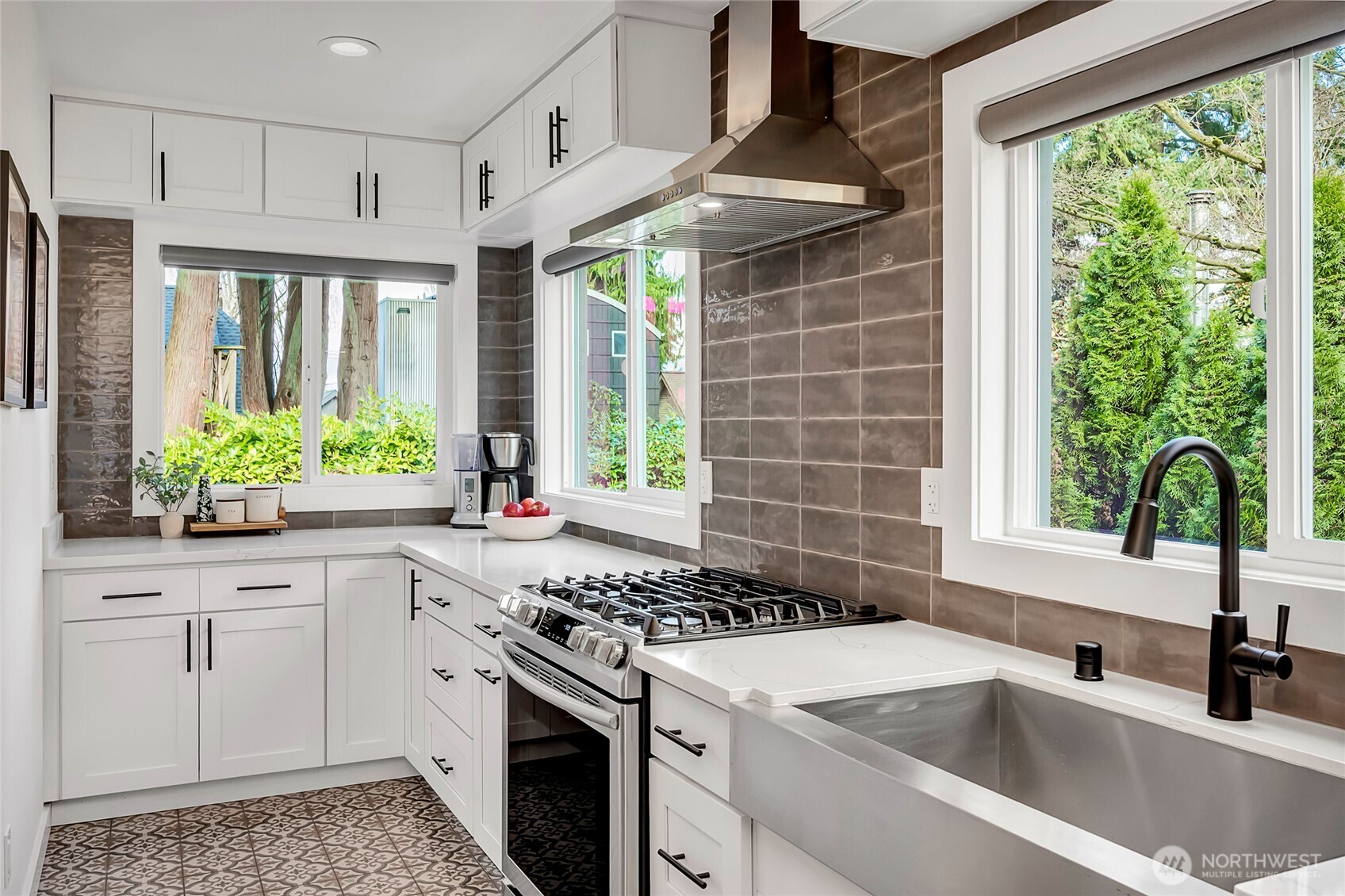 1919 11th Avenue E, Seattle, WA 98102