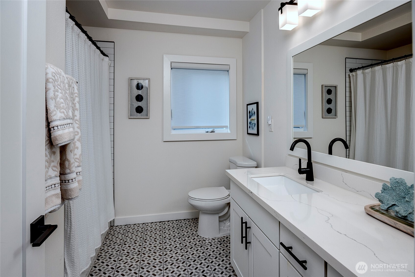 1919 11th Avenue E, Seattle, WA 98102