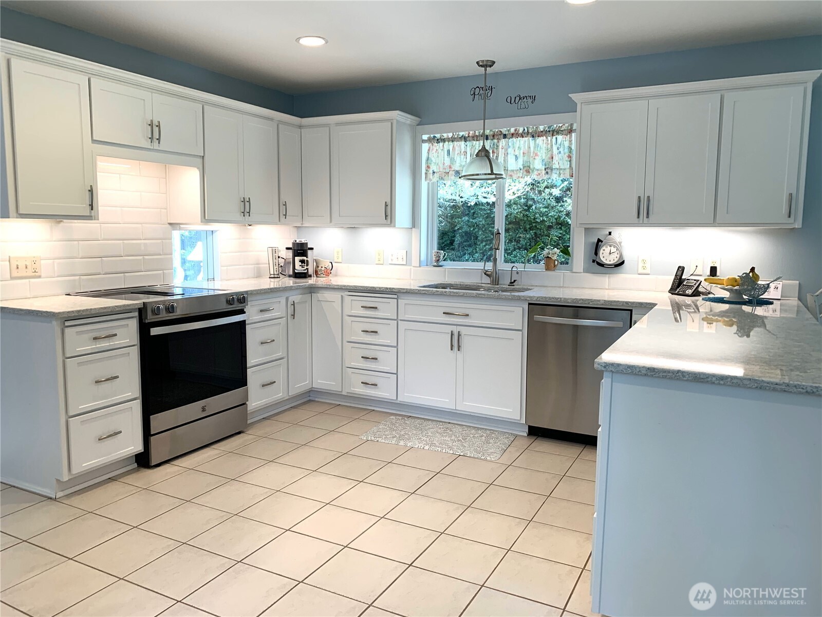 3201 318th Street , Ocean Park, WA 98640