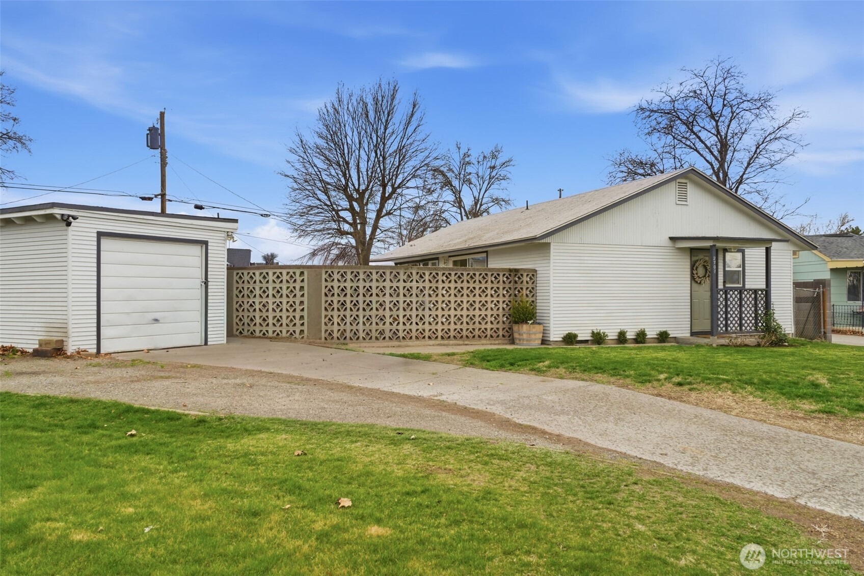 2707 W 6th Place , Kennewick, WA 99336