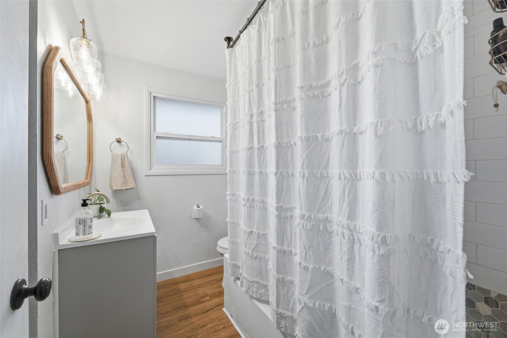 2707 W 6th Place , Kennewick, WA 99336