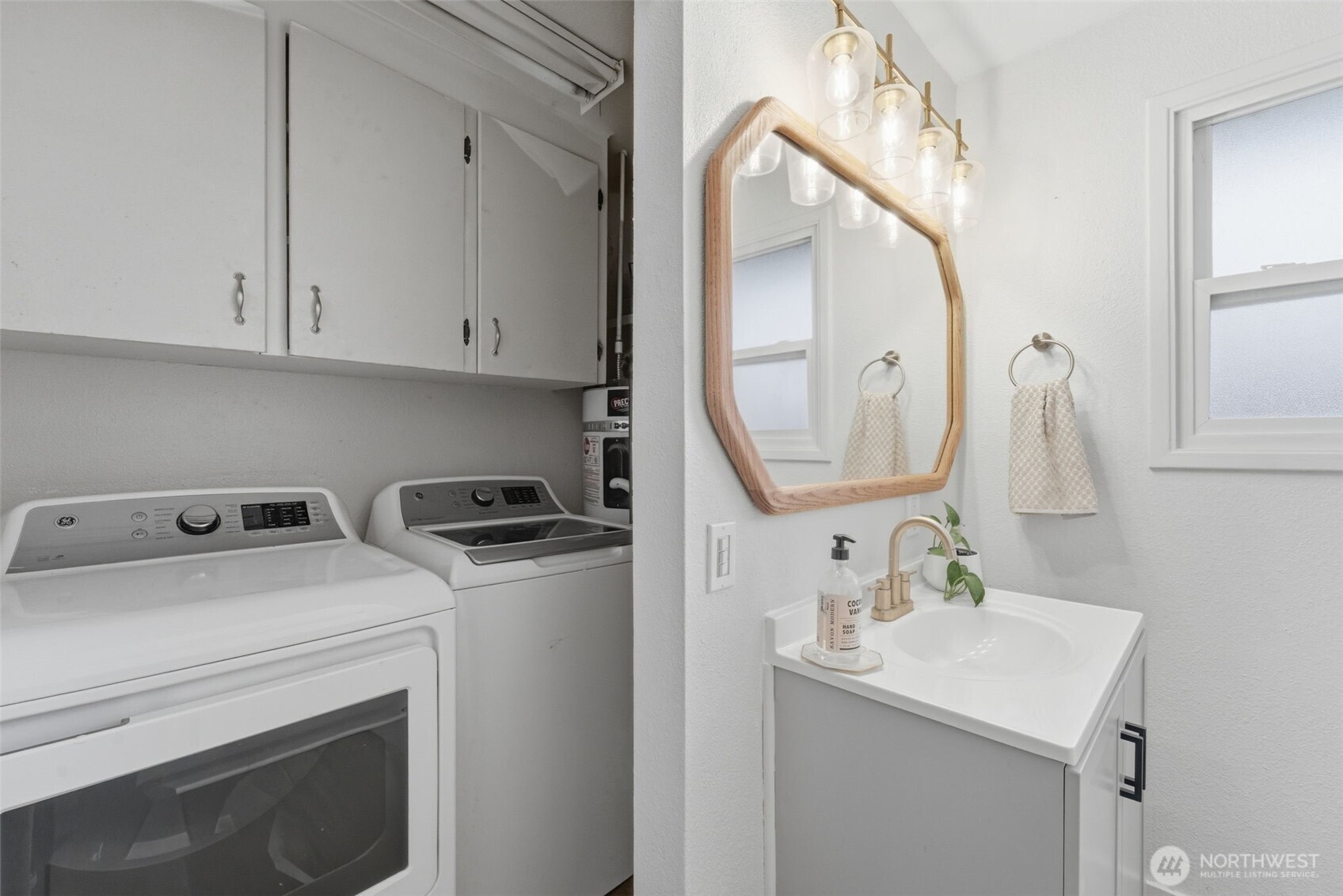 2707 W 6th Place , Kennewick, WA 99336