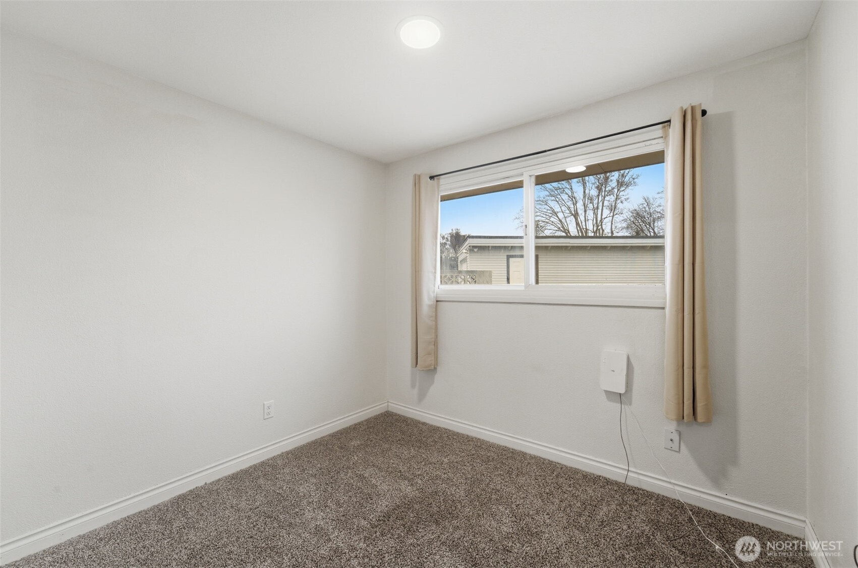 2707 W 6th Place , Kennewick, WA 99336