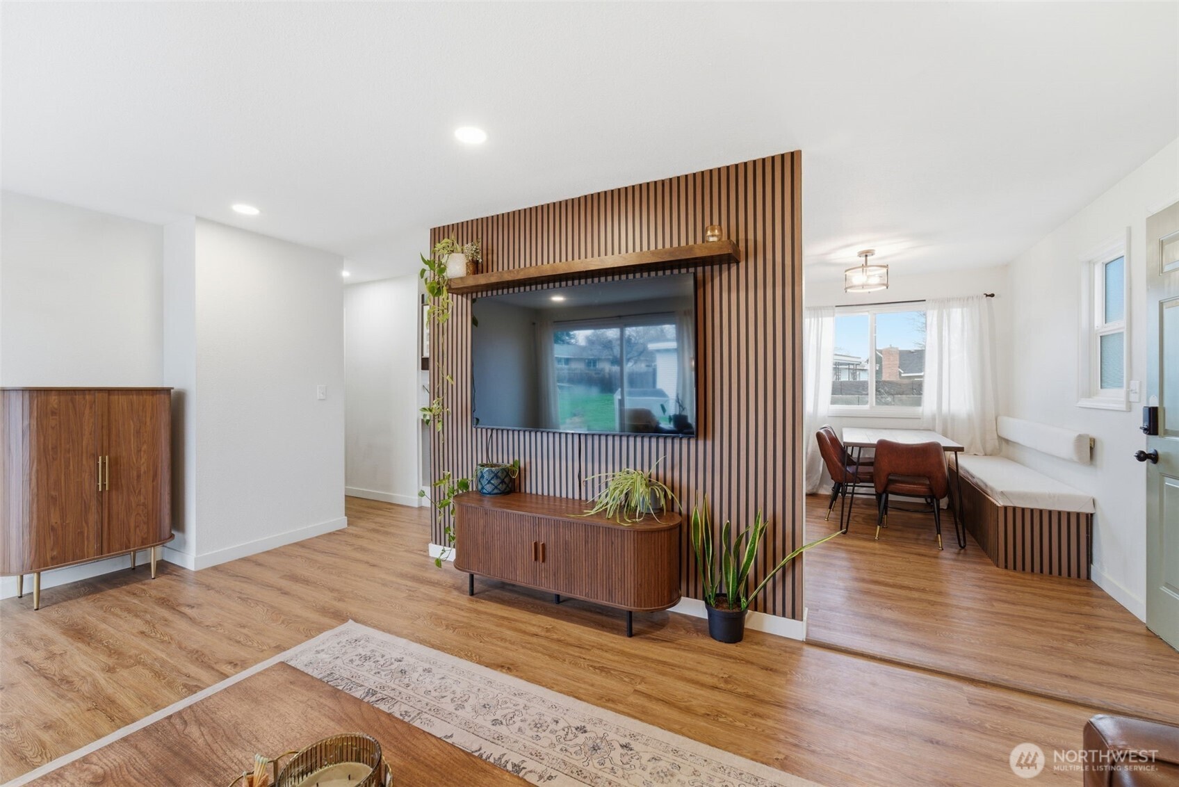 2707 W 6th Place , Kennewick, WA 99336