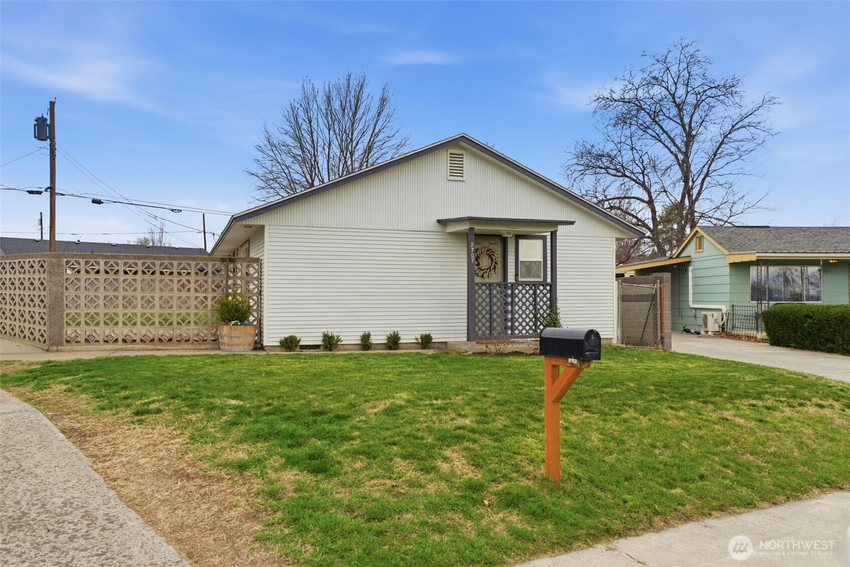 2707 W 6th Place , Kennewick, WA 99336