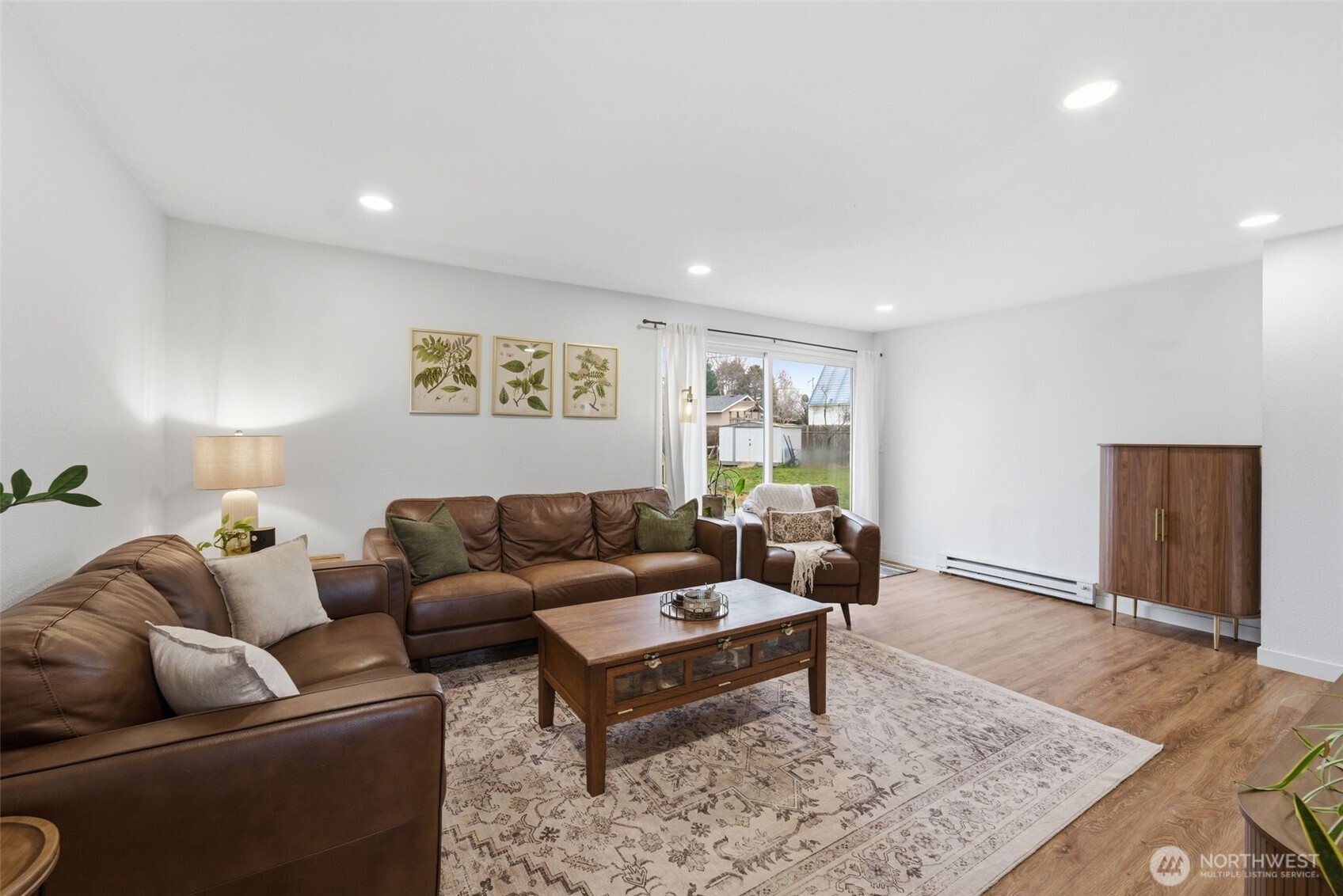 2707 W 6th Place , Kennewick, WA 99336