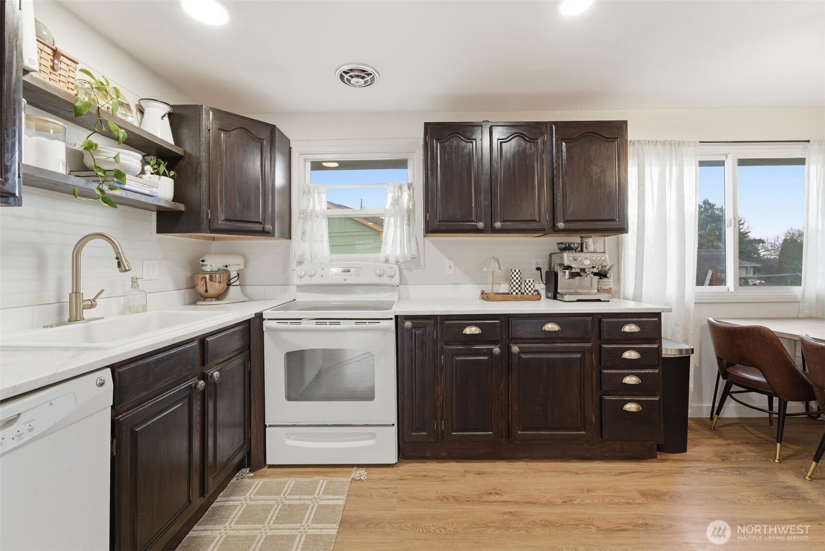 2707 W 6th Place , Kennewick, WA 99336