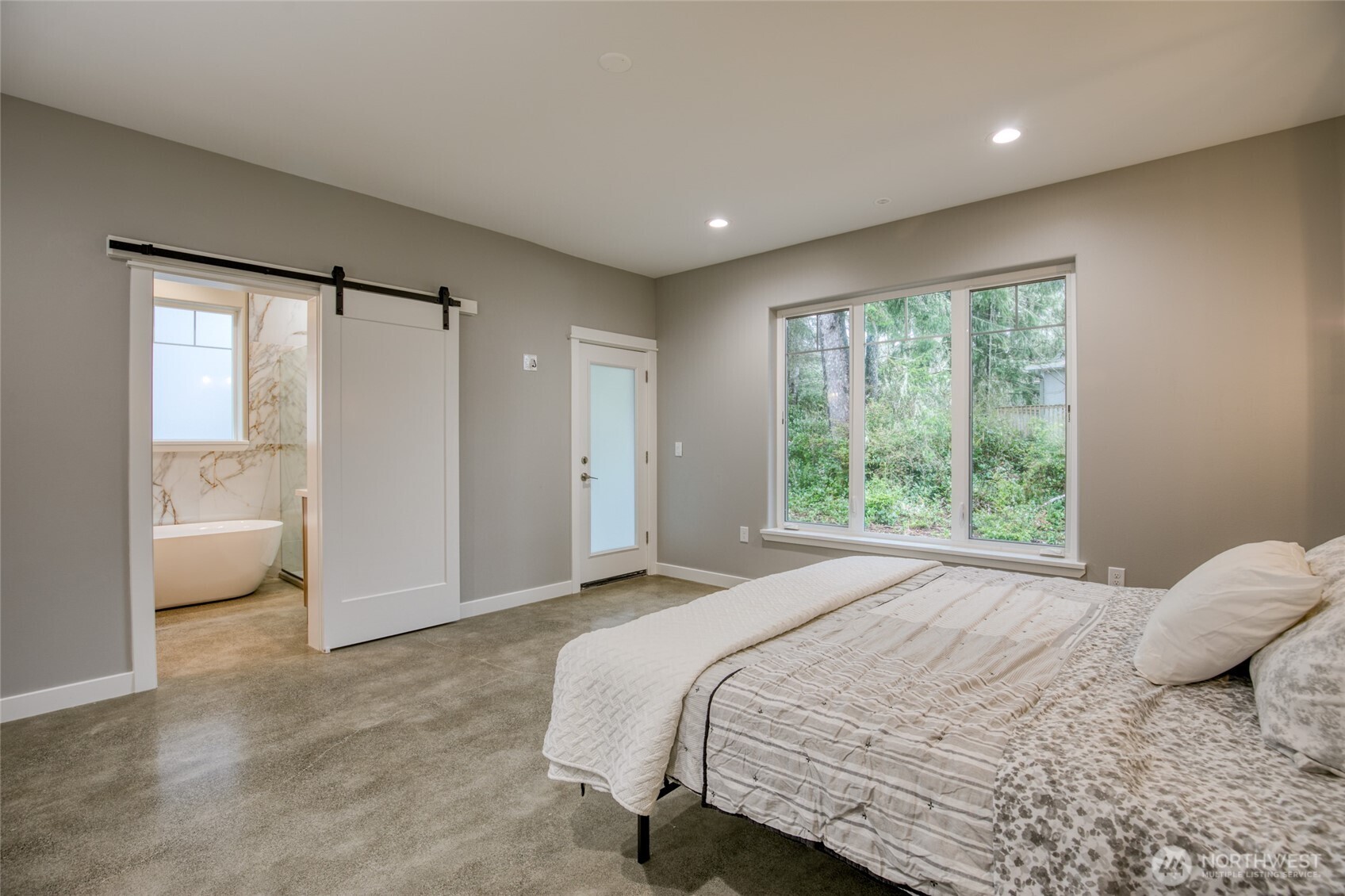 737 Wakina Loop SE, Ocean Shores, WA 98569