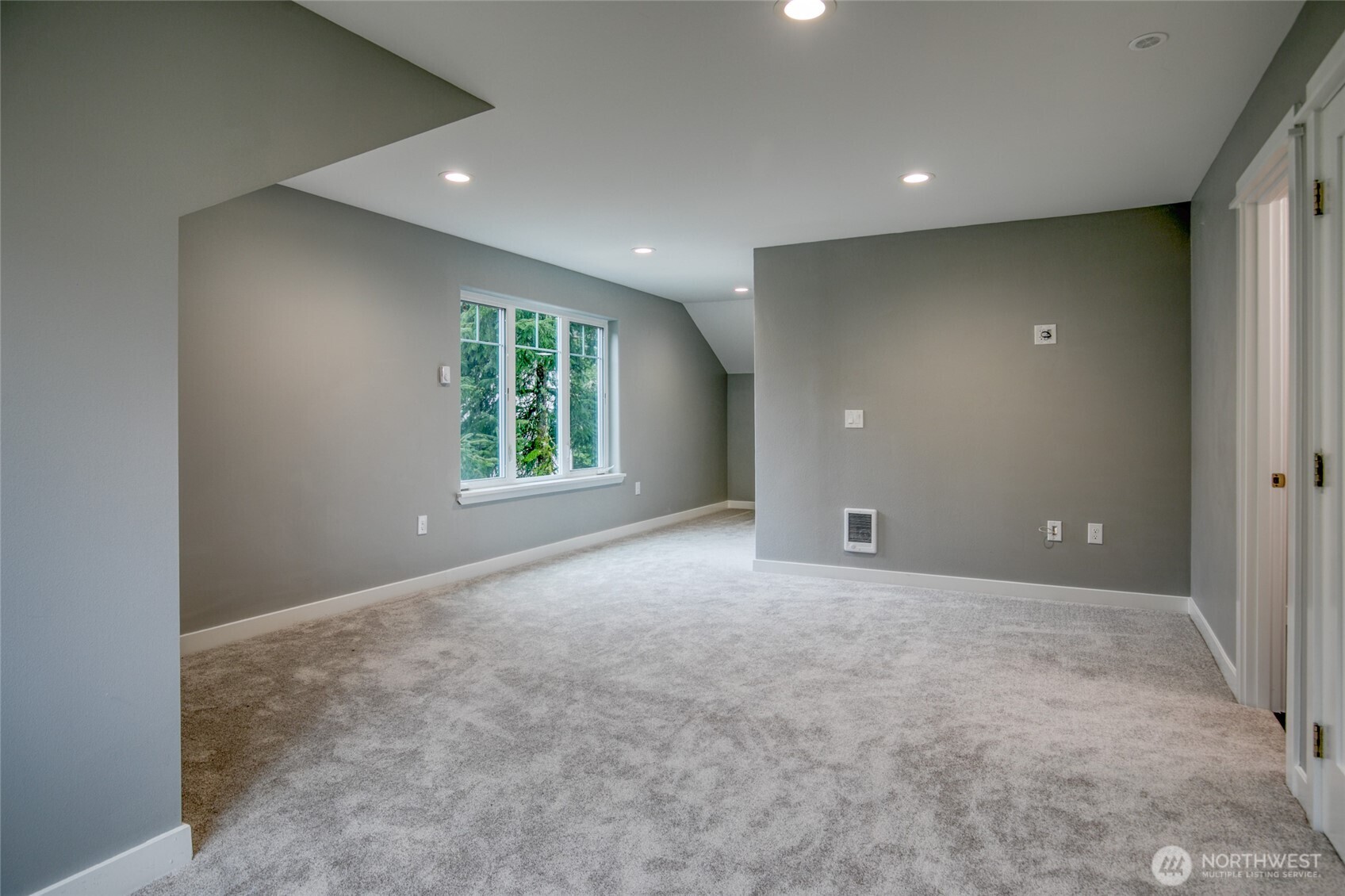 737 Wakina Loop SE, Ocean Shores, WA 98569