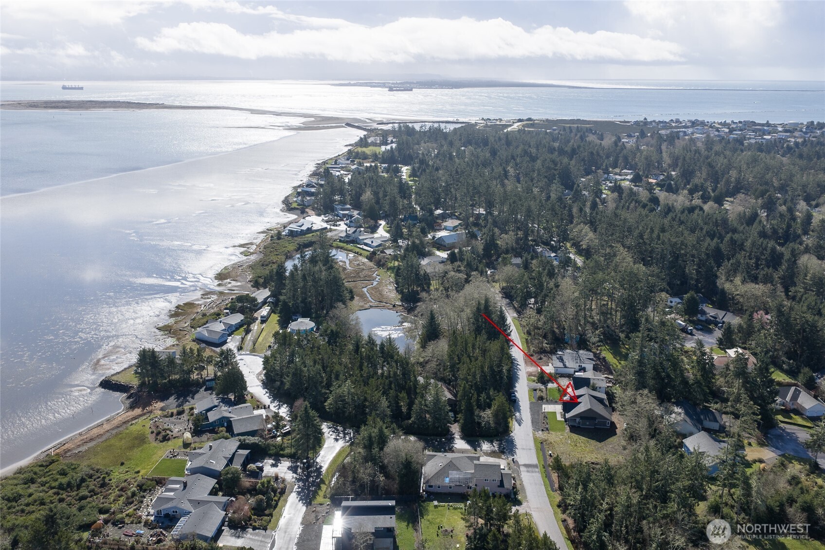 737 Wakina Loop SE, Ocean Shores, WA 98569