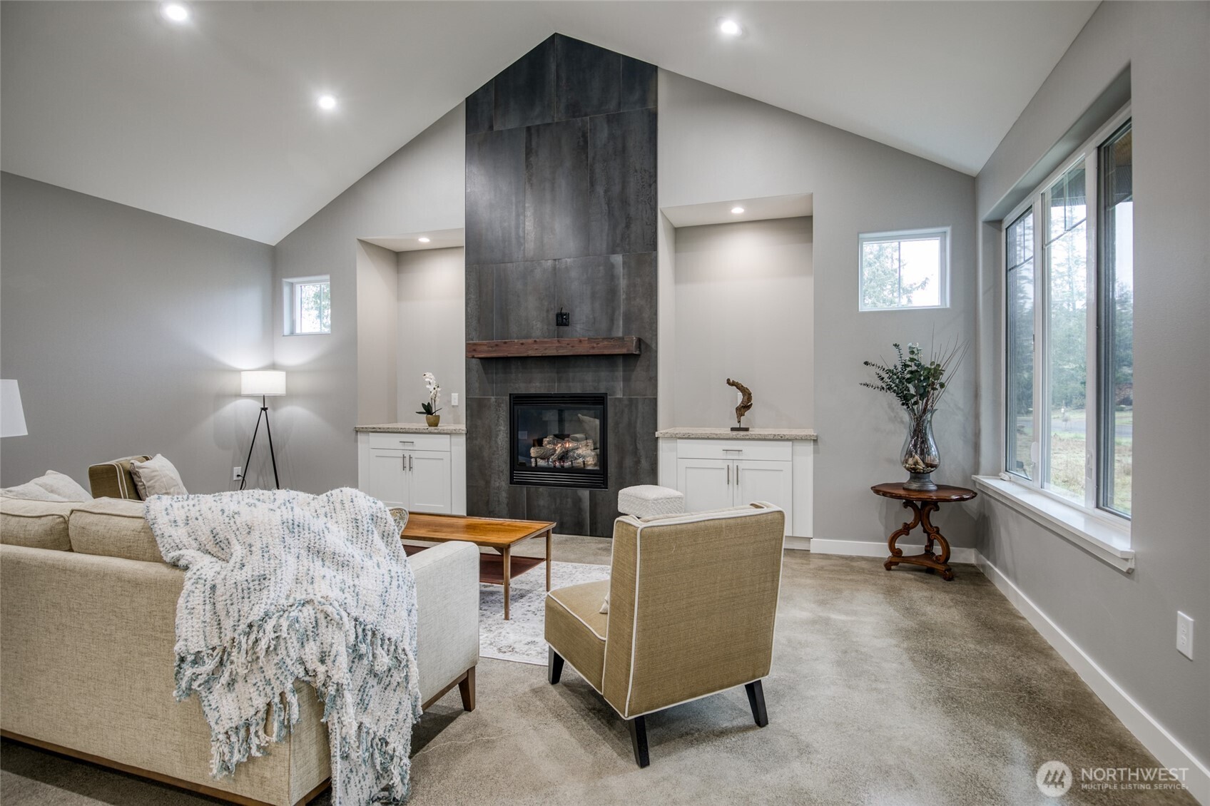 737 Wakina Loop SE, Ocean Shores, WA 98569