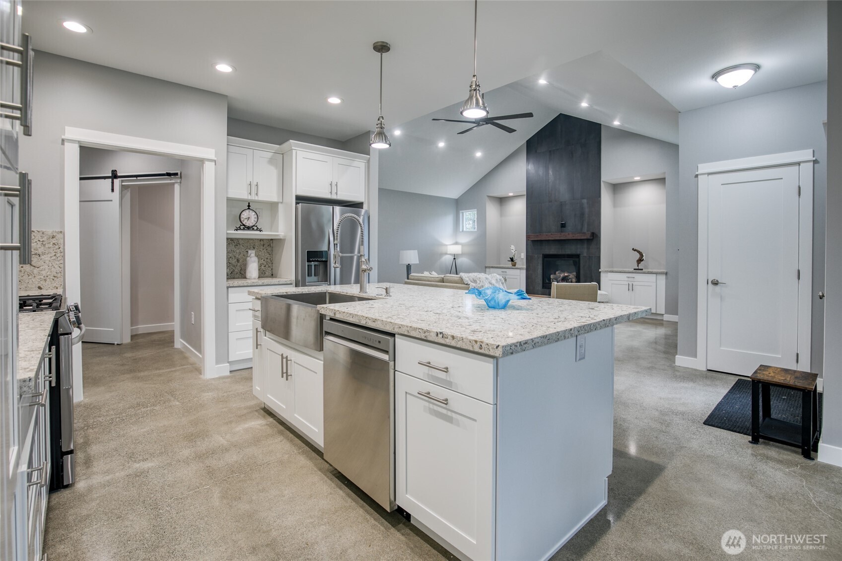 737 Wakina Loop SE, Ocean Shores, WA 98569