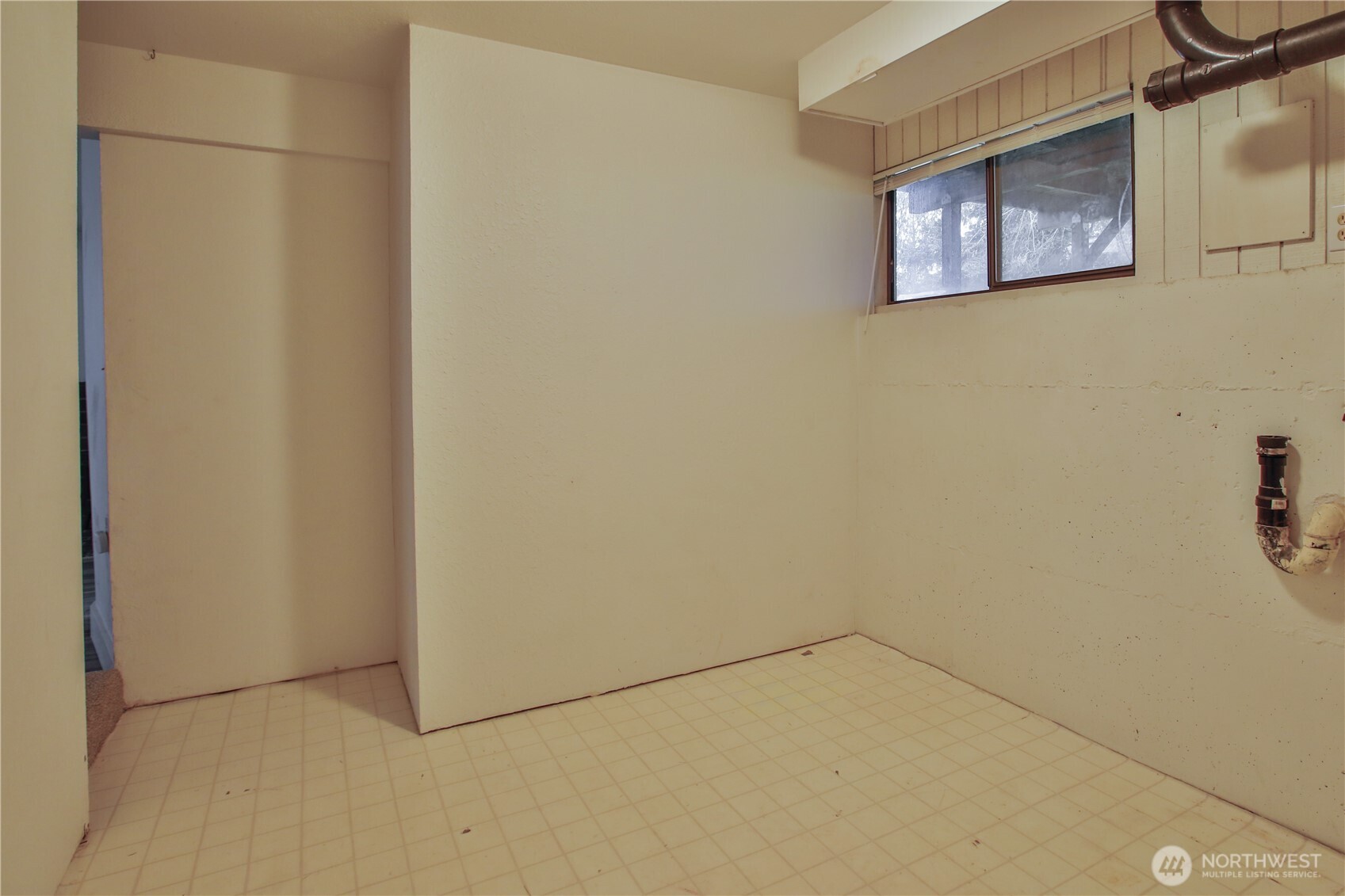 7891 San Juan Avenue , Clinton, WA 98236