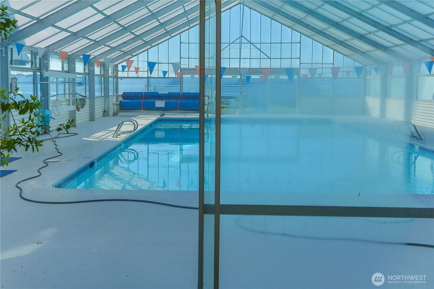 7891 San Juan Avenue , Clinton, WA 98236