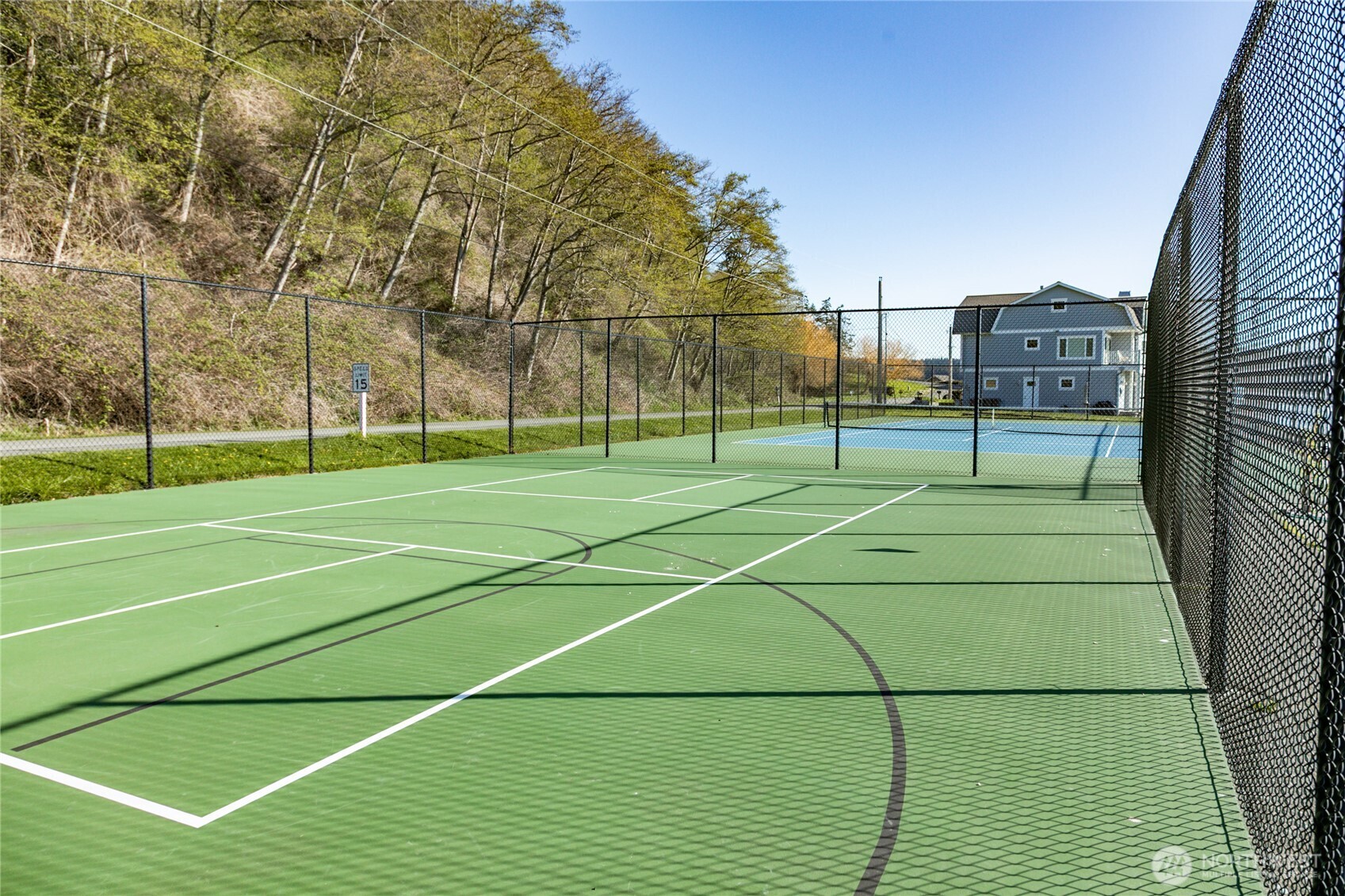 7891 San Juan Avenue , Clinton, WA 98236