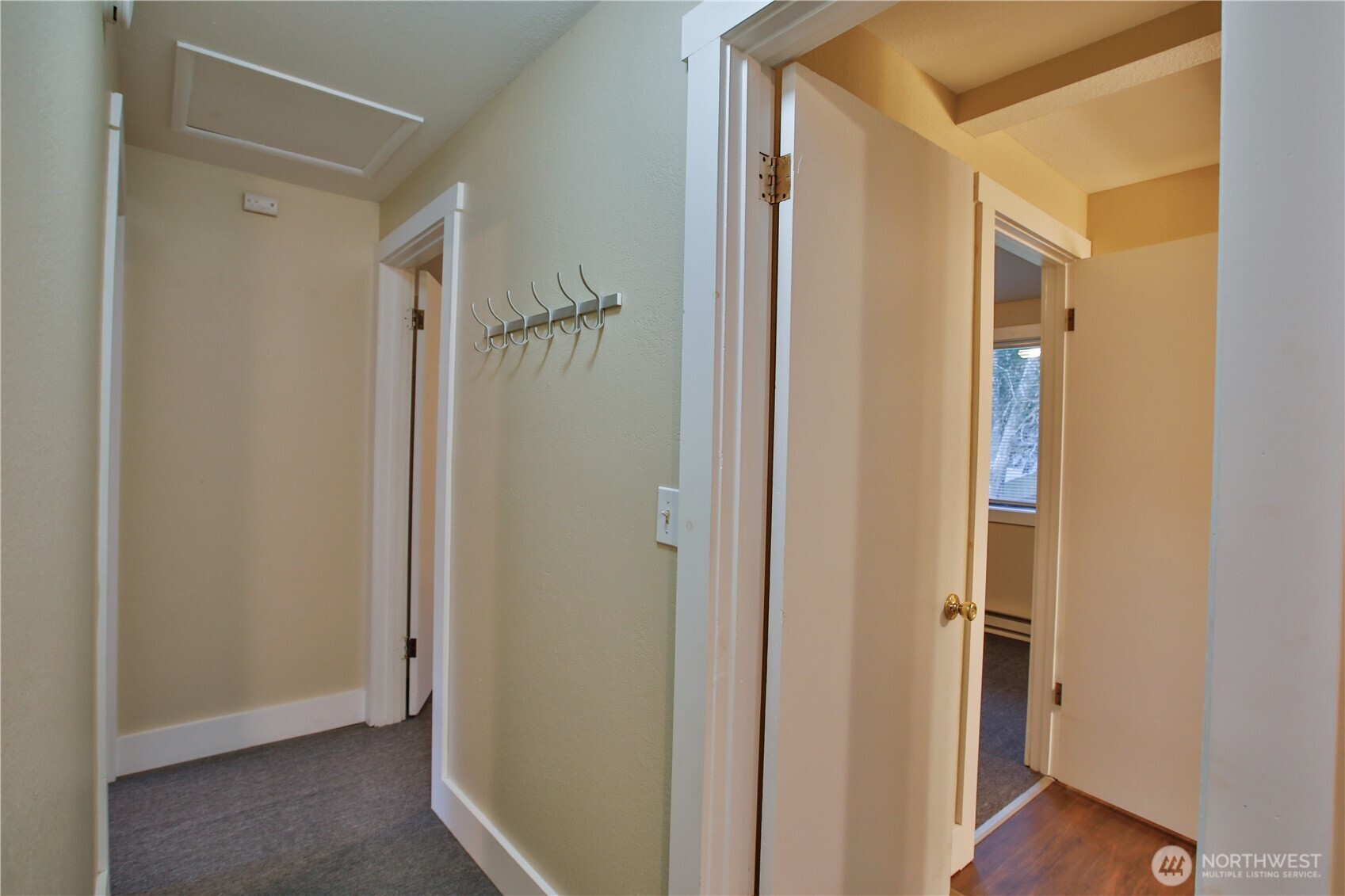 7891 San Juan Avenue , Clinton, WA 98236