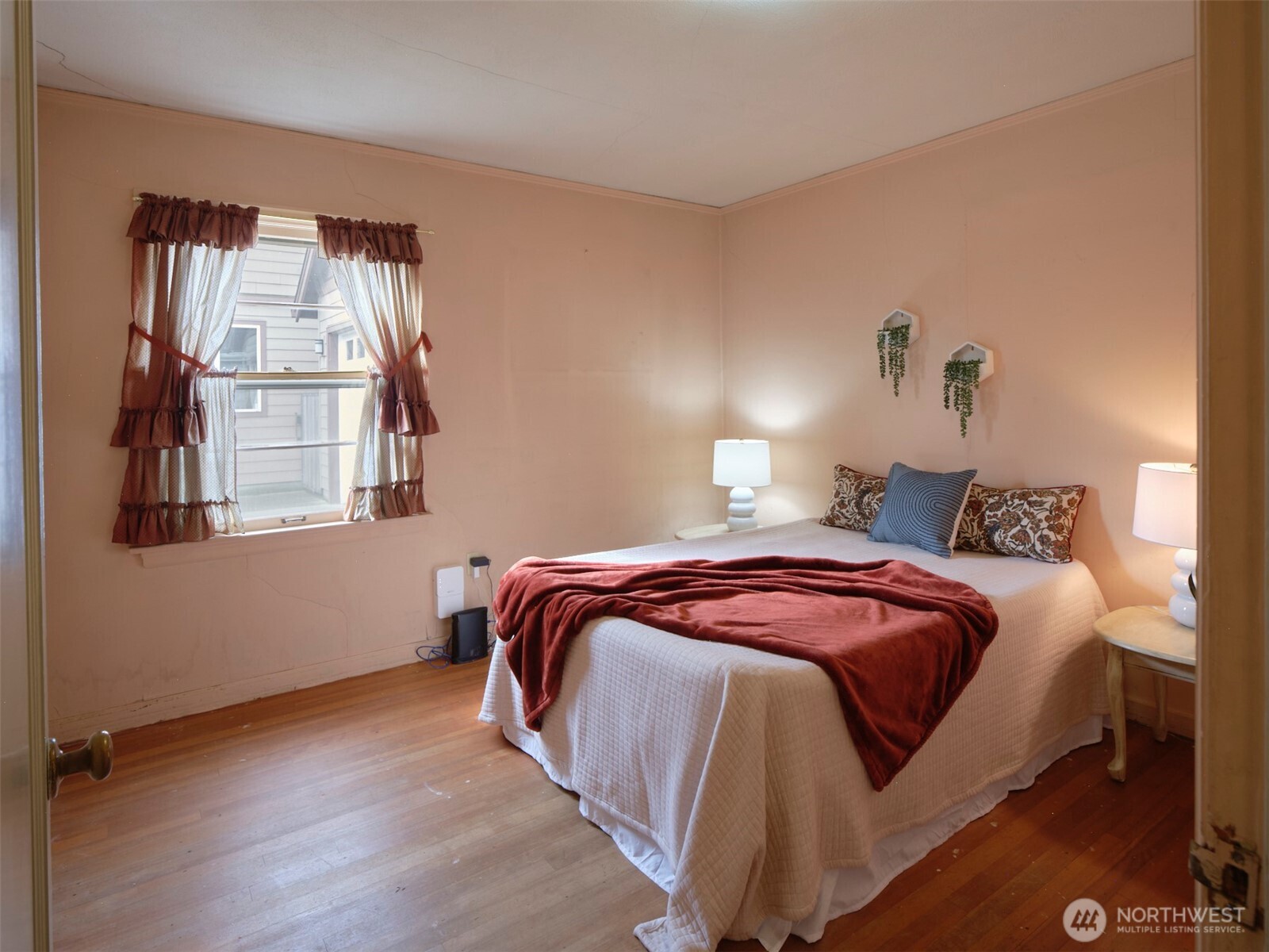 933 Dale Street , Woodland, WA 98674