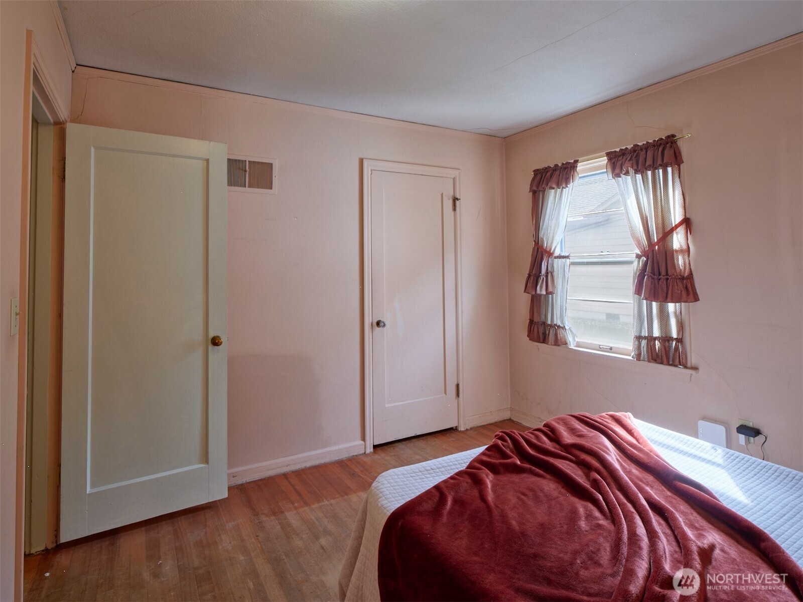 933 Dale Street , Woodland, WA 98674