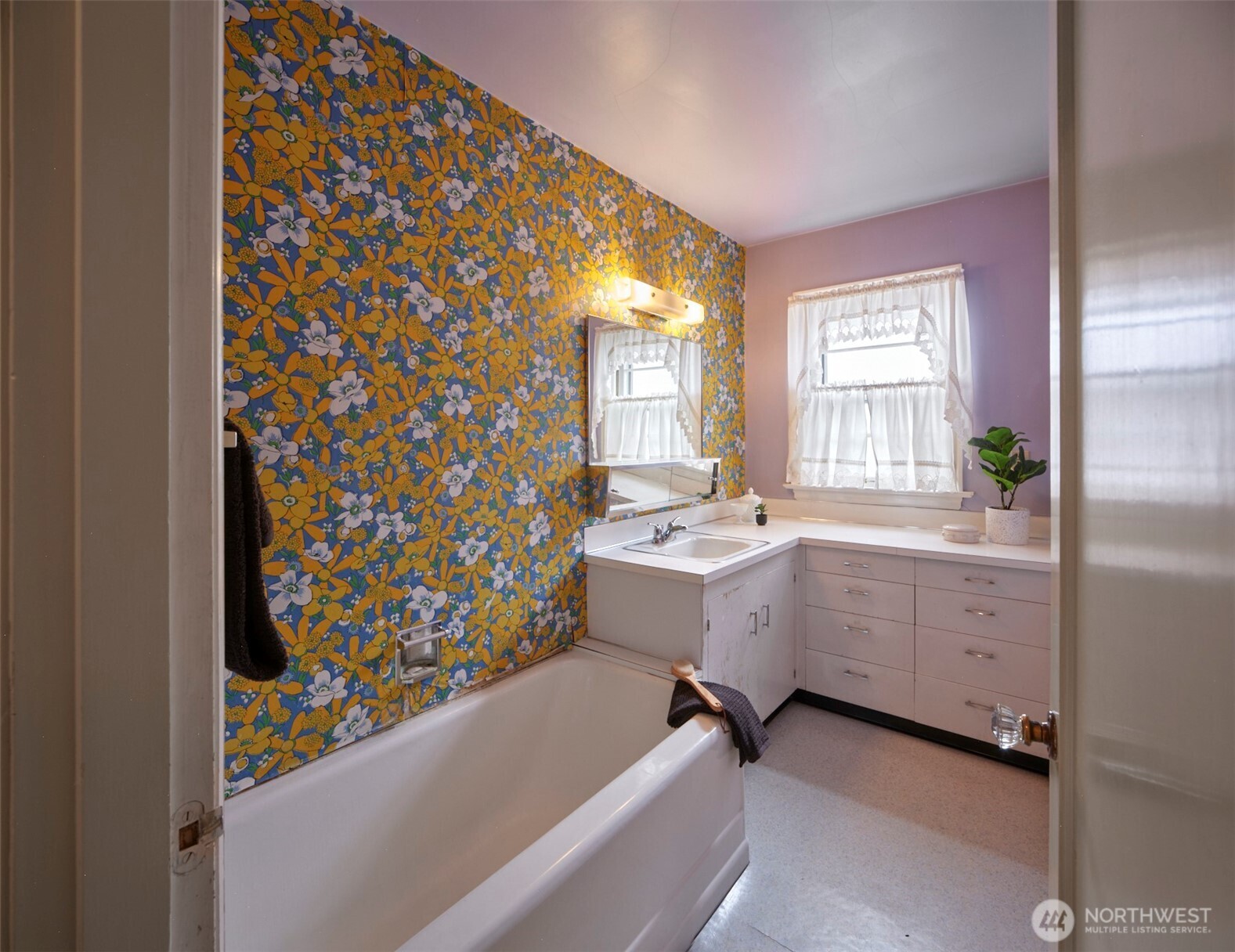 933 Dale Street , Woodland, WA 98674