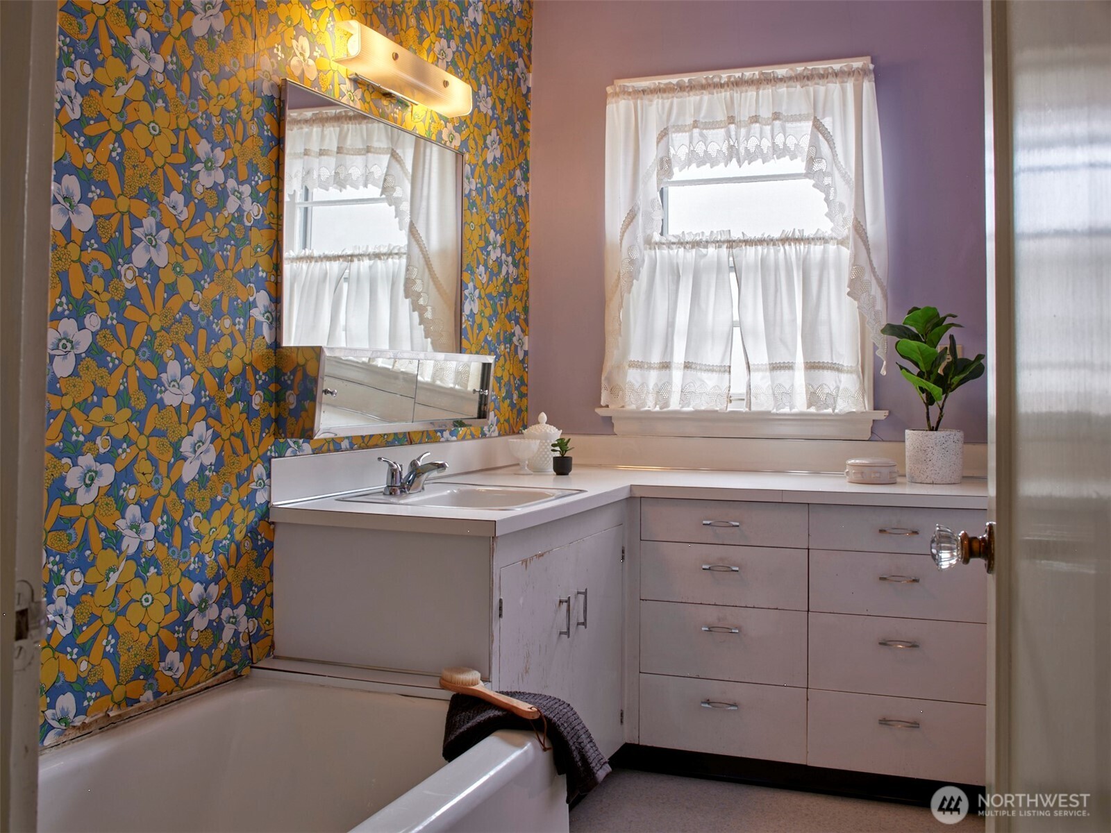 933 Dale Street , Woodland, WA 98674