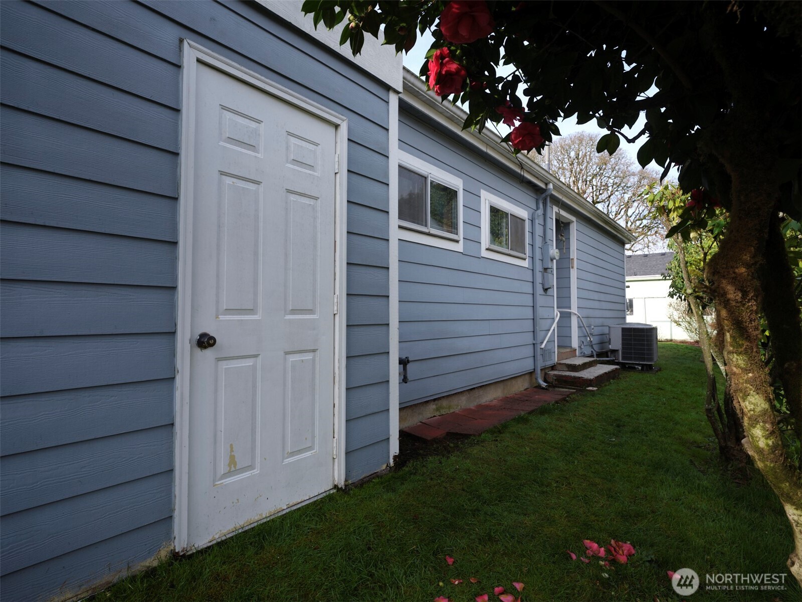 933 Dale Street , Woodland, WA 98674