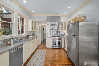 939 21st Avenue E, Seattle, WA 98112 - Photo 12