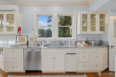 939 21st Avenue E, Seattle, WA 98112 - Photo 14