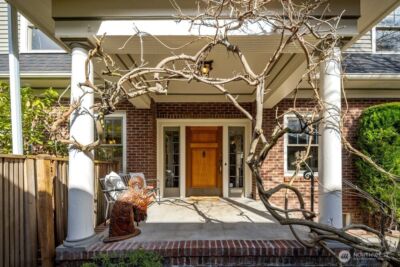 939 21st Avenue E, Seattle, WA 98112 - Photo 2