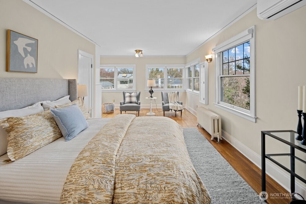 939 21st Avenue E, Seattle, WA 98112