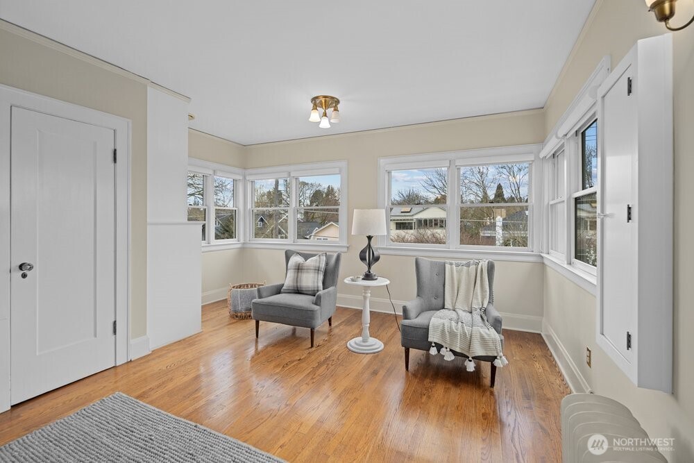 939 21st Avenue E, Seattle, WA 98112