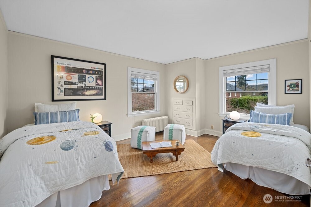 939 21st Avenue E, Seattle, WA 98112