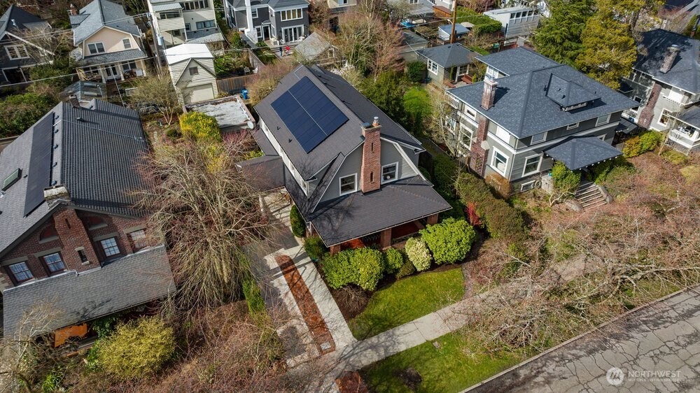 939 21st Avenue E, Seattle, WA 98112