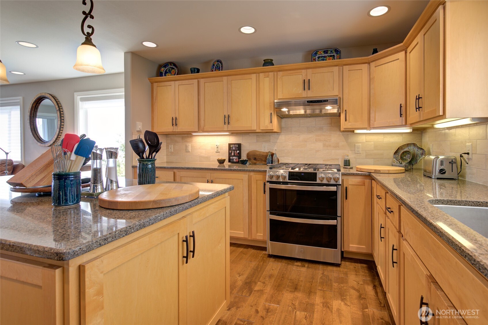 125 Sunrise Avenue SE, Ocean Shores, WA 98569