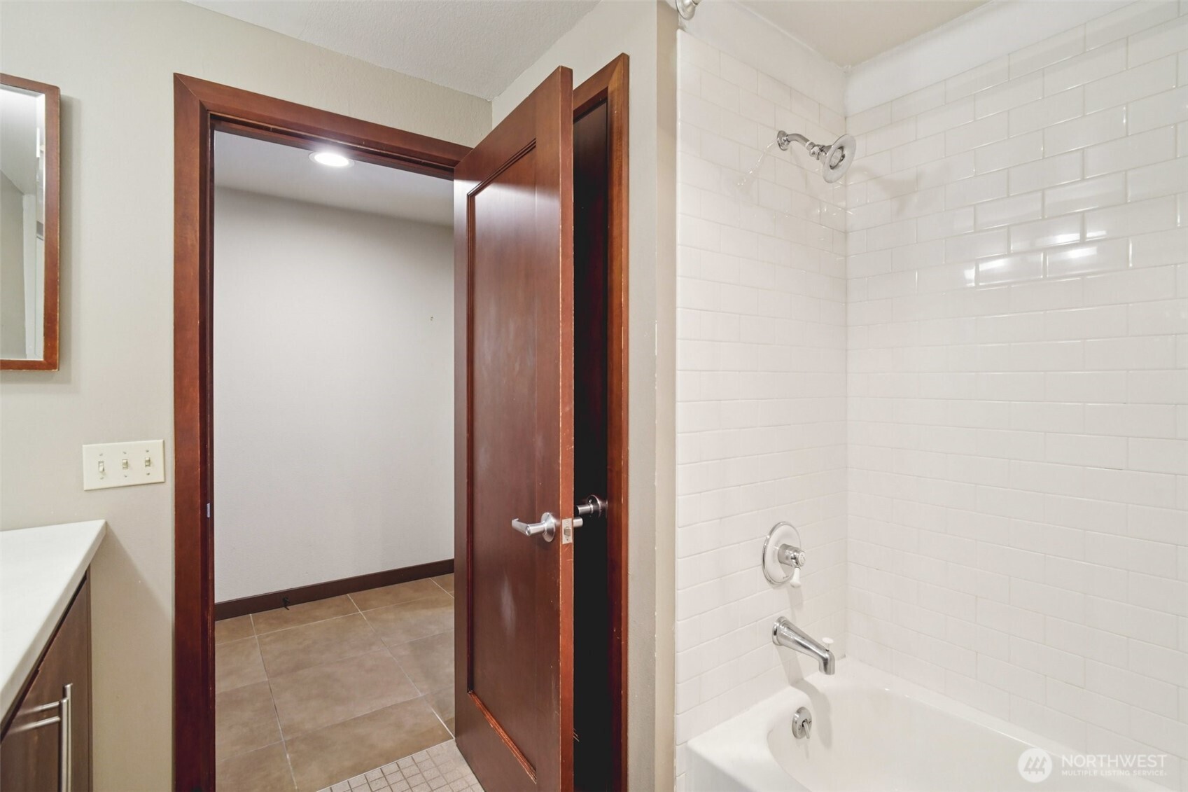 1400 2nd Avenue N #284, Seattle, WA 98109