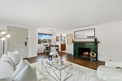 9444 26th Avenue SW, Seattle, WA 98106