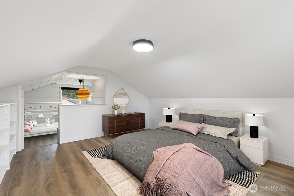 9444 26th Avenue SW, Seattle, WA 98106