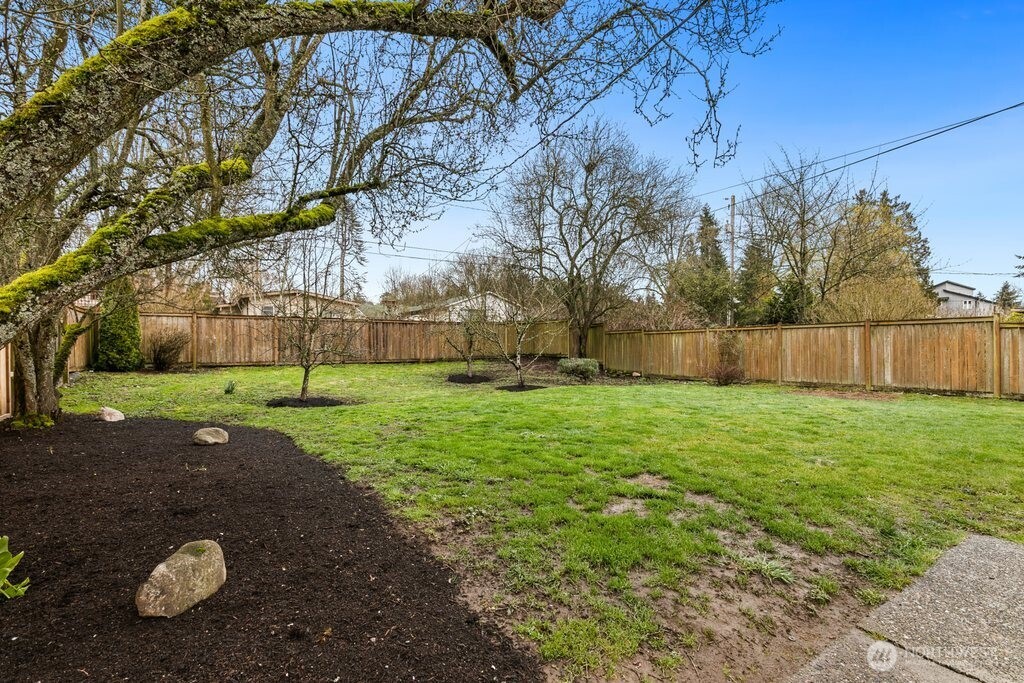 9444 26th Avenue SW, Seattle, WA 98106