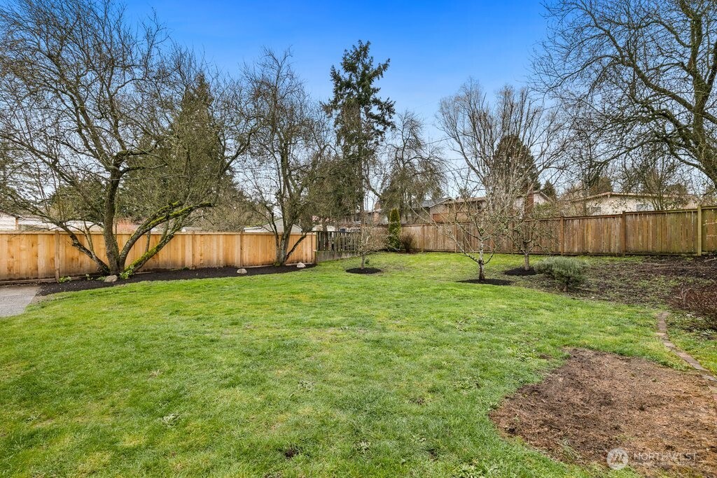 9444 26th Avenue SW, Seattle, WA 98106