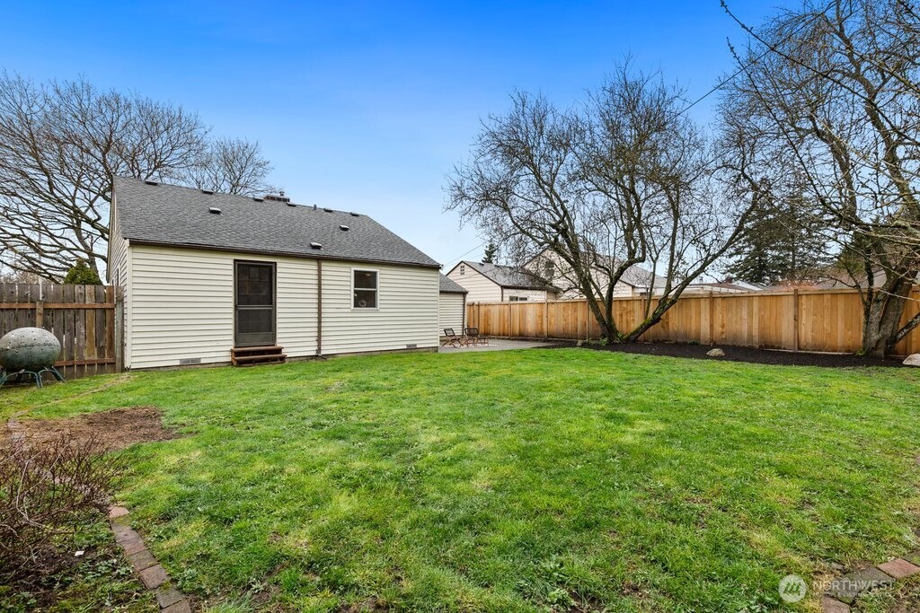 9444 26th Avenue SW, Seattle, WA 98106