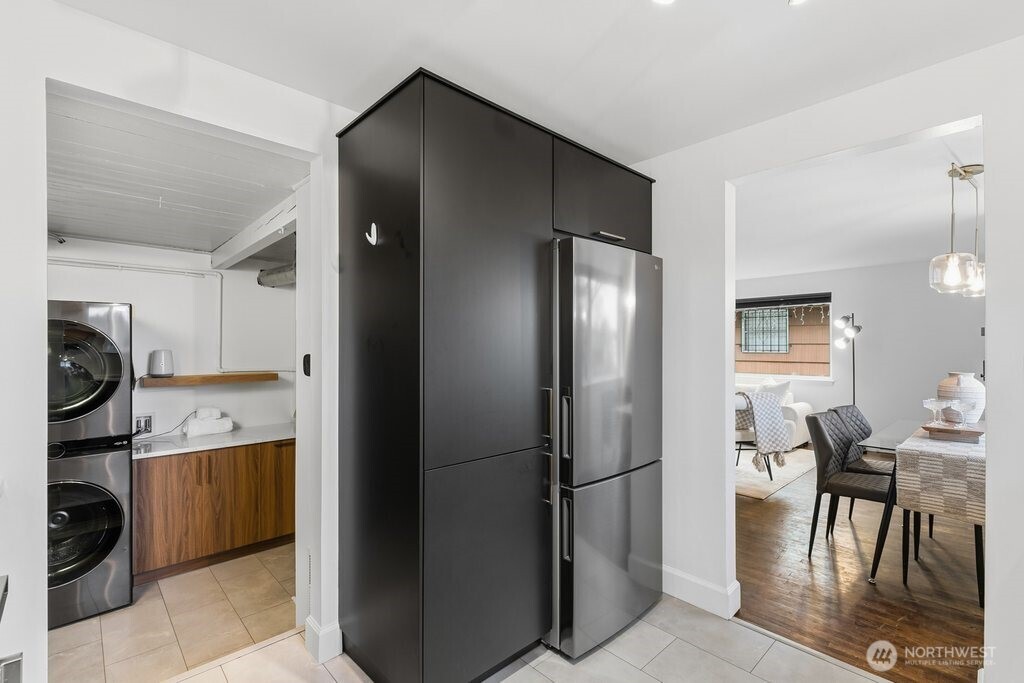 9444 26th Avenue SW, Seattle, WA 98106