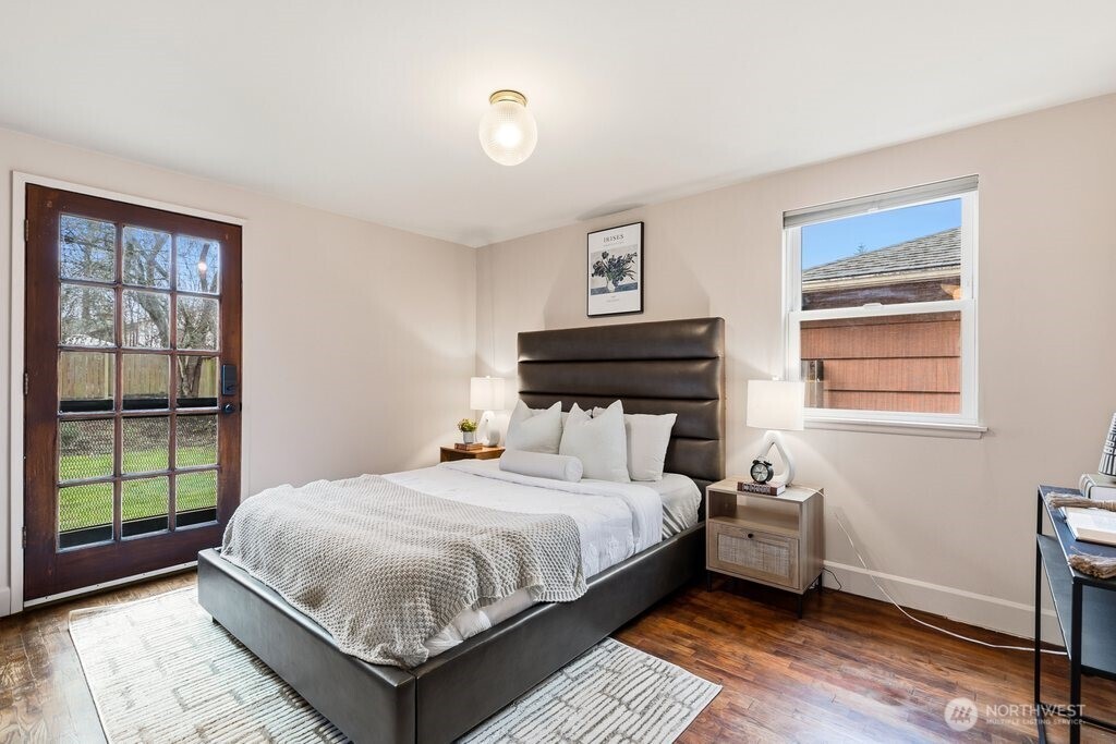 9444 26th Avenue SW, Seattle, WA 98106