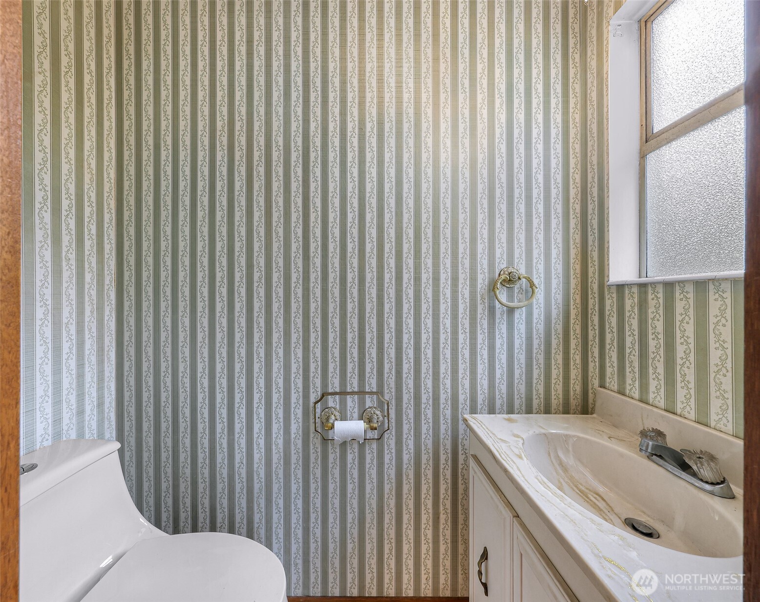 9539 7th Avenue NW, Seattle, WA 98117