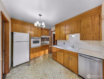 9539 7th Avenue NW, Seattle, WA 98117 - Photo 2