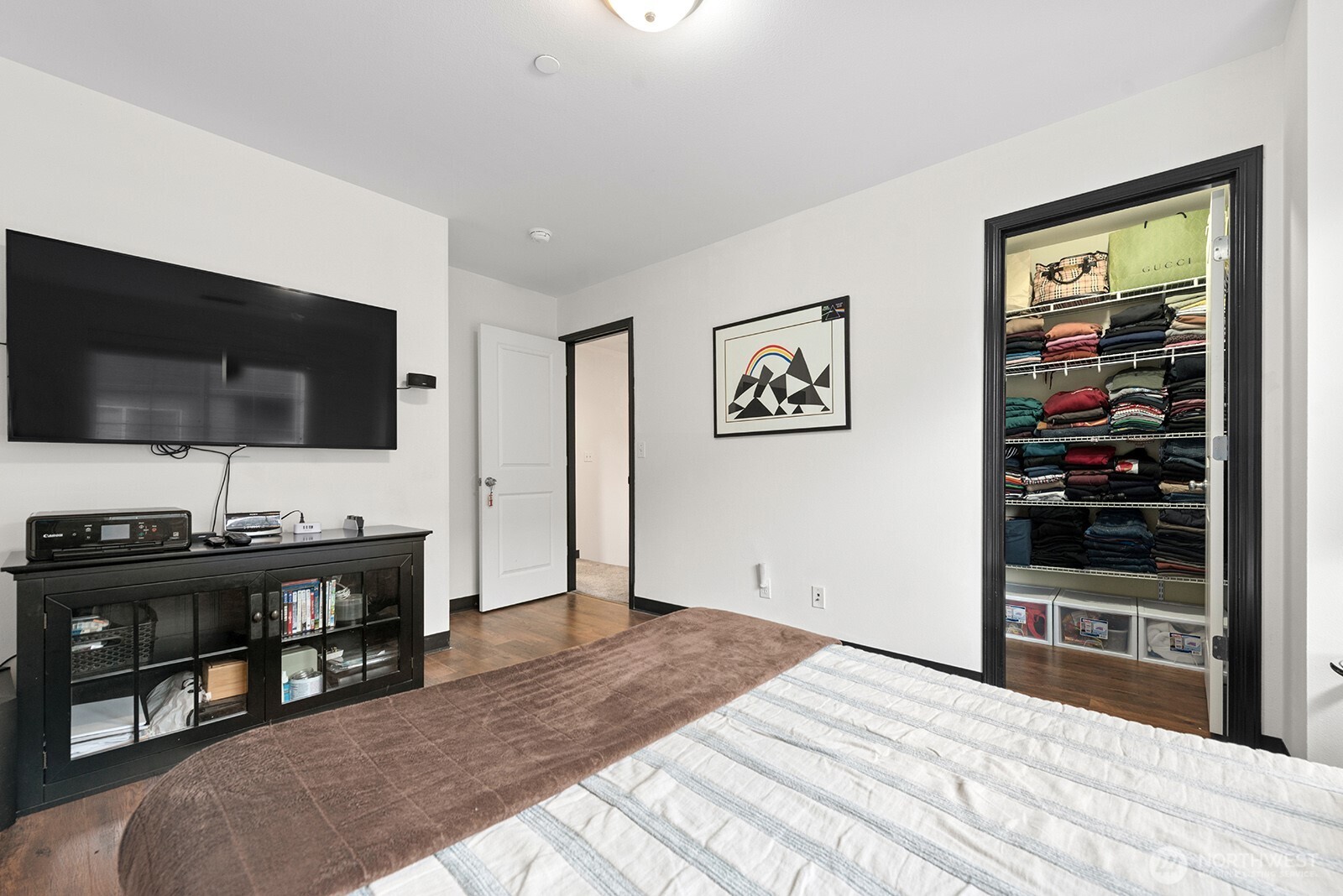 877 5th Pl NE , Issaquah, WA 98029-5400