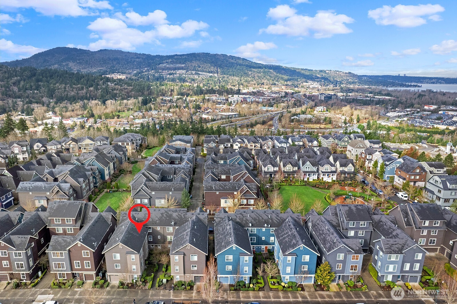 877 5th Pl NE , Issaquah, WA 98029-5400