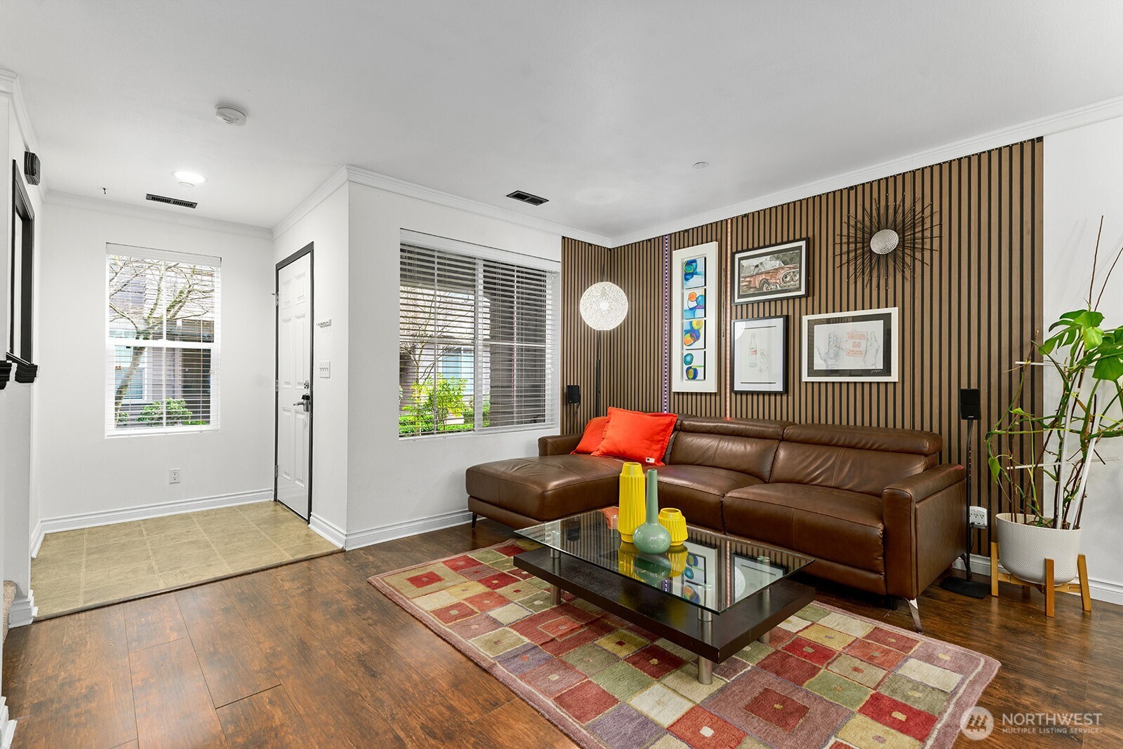 877 5th Pl NE , Issaquah, WA 98029-5400