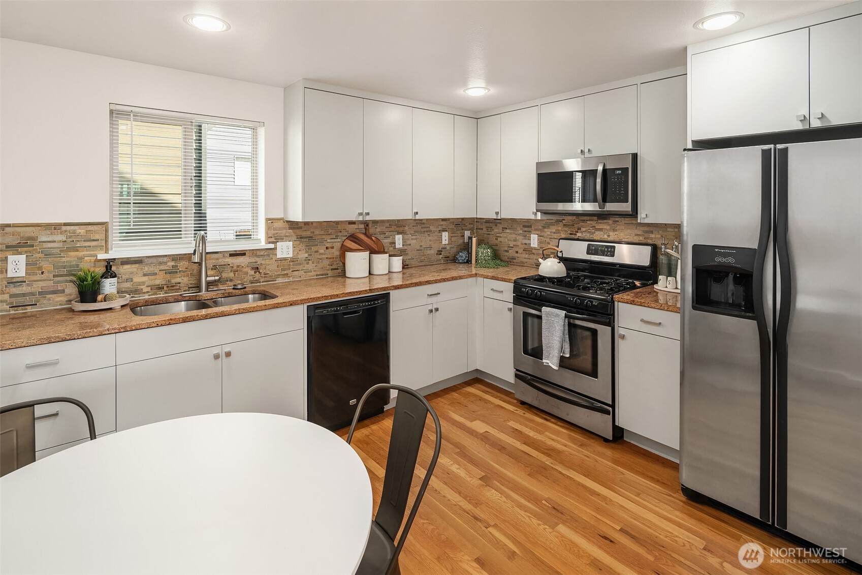 5919 California Avenue SW #B, Seattle, WA 98136