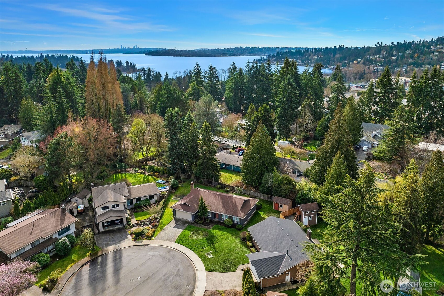 10256 NE 118th Place , Kirkland, WA 98034