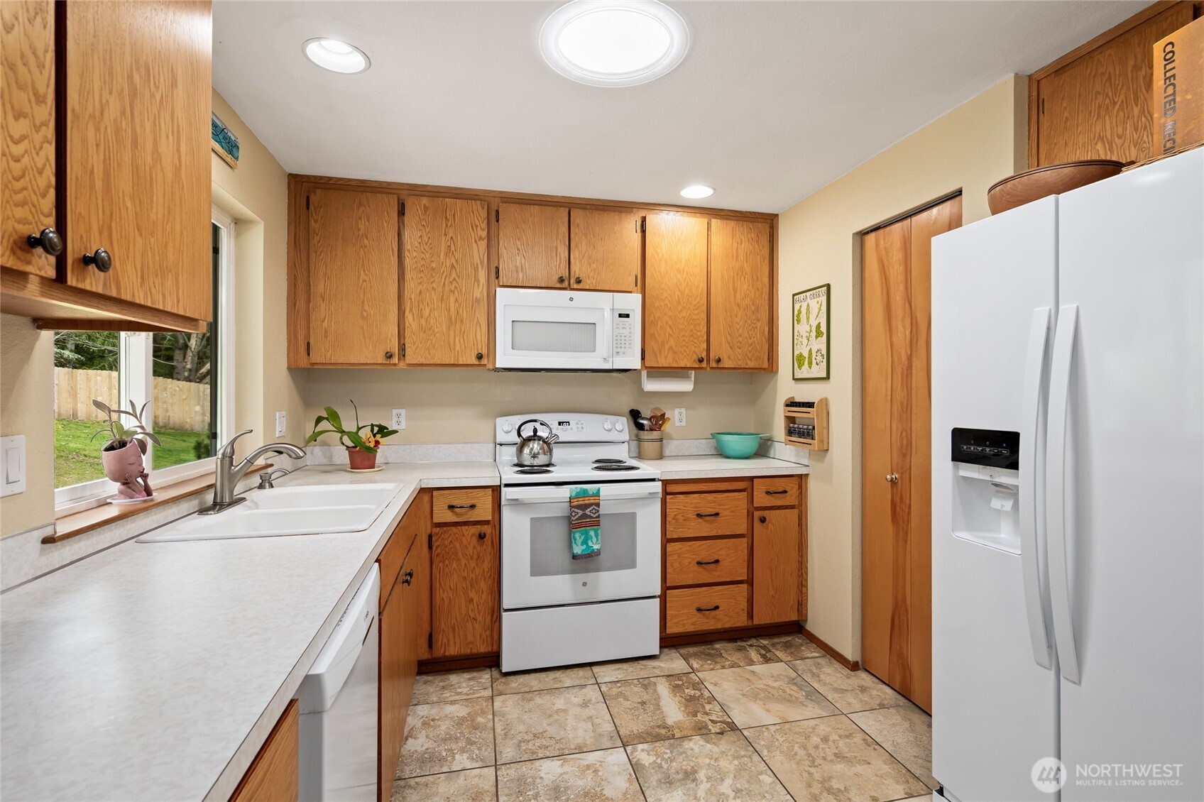 2044 Parker Road , Camano Island, WA 98282