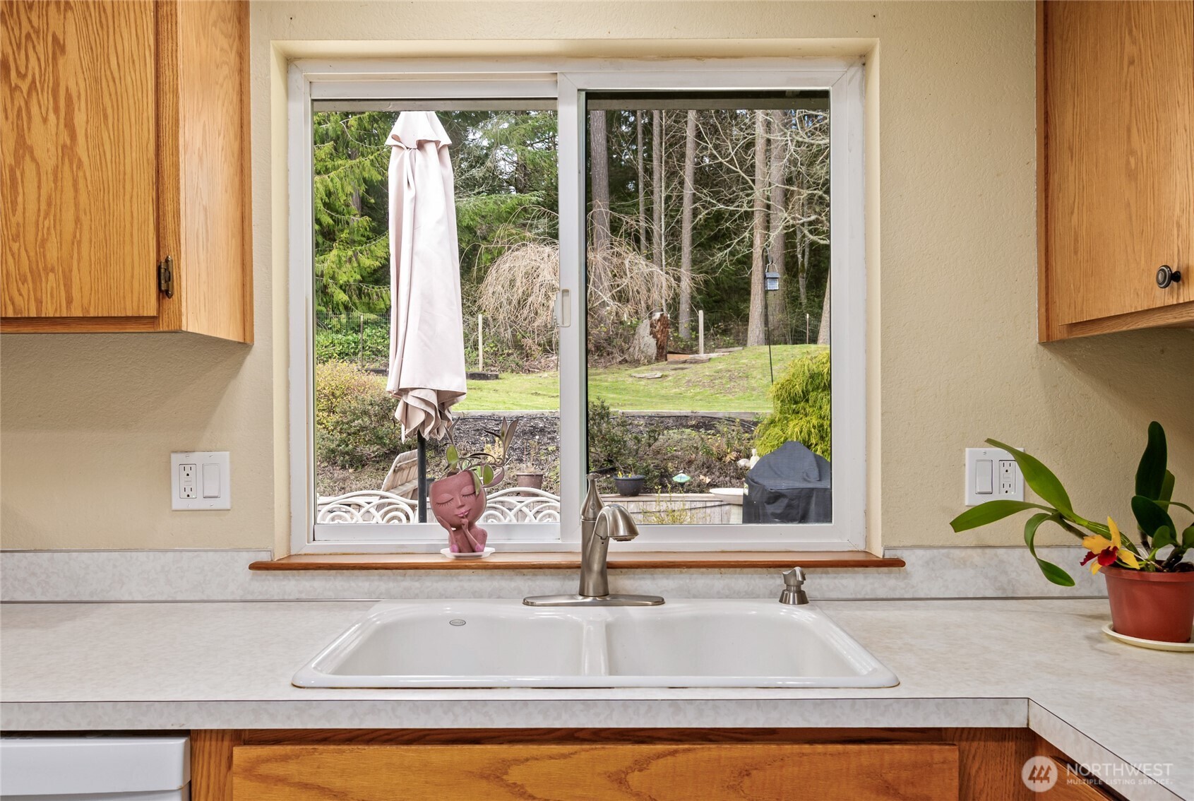 2044 Parker Road , Camano Island, WA 98282